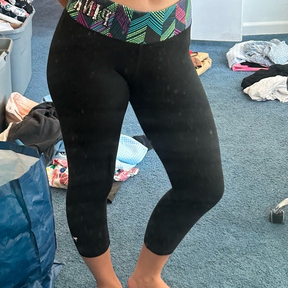 PINK Victoria's Secret Pants - Y2K Pink Victoria’s Secret capri yoga pants